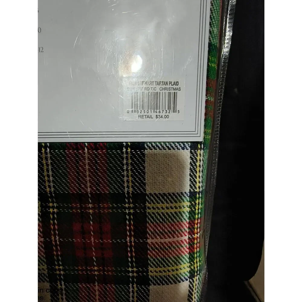 Stewart Tartan Plaid Tablecloth Round 70” NIP CHRISTMAS Red (178 CM) Modern Sout
